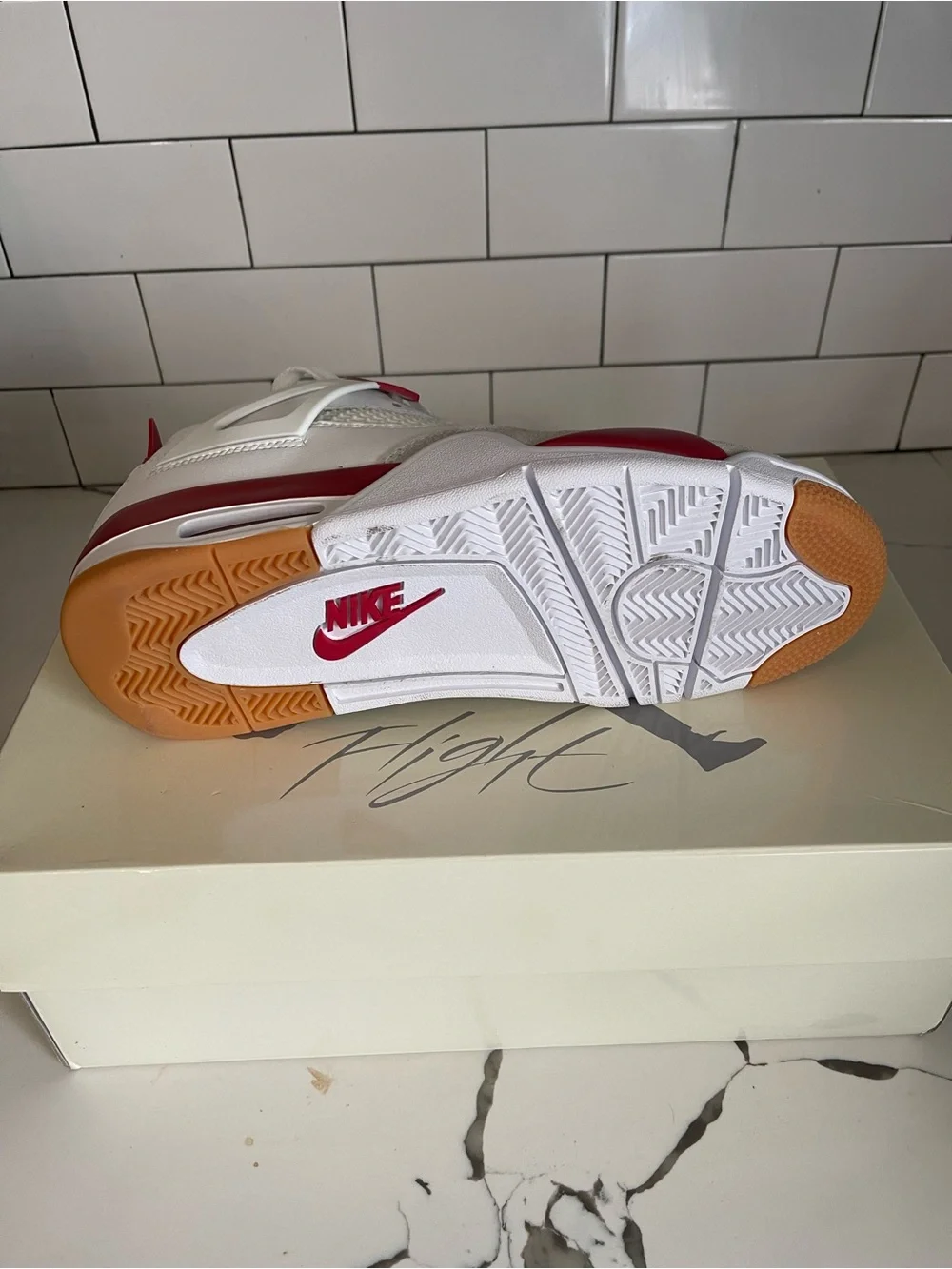 Men’s Retro 4 SB Varsity Red Size 7.5.